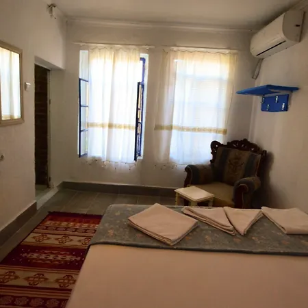 Moda Гостьовий будинок Айвалик