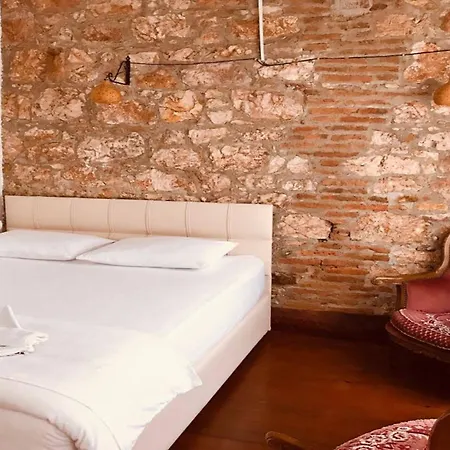 Moda Гостьовий будинок Айвалик